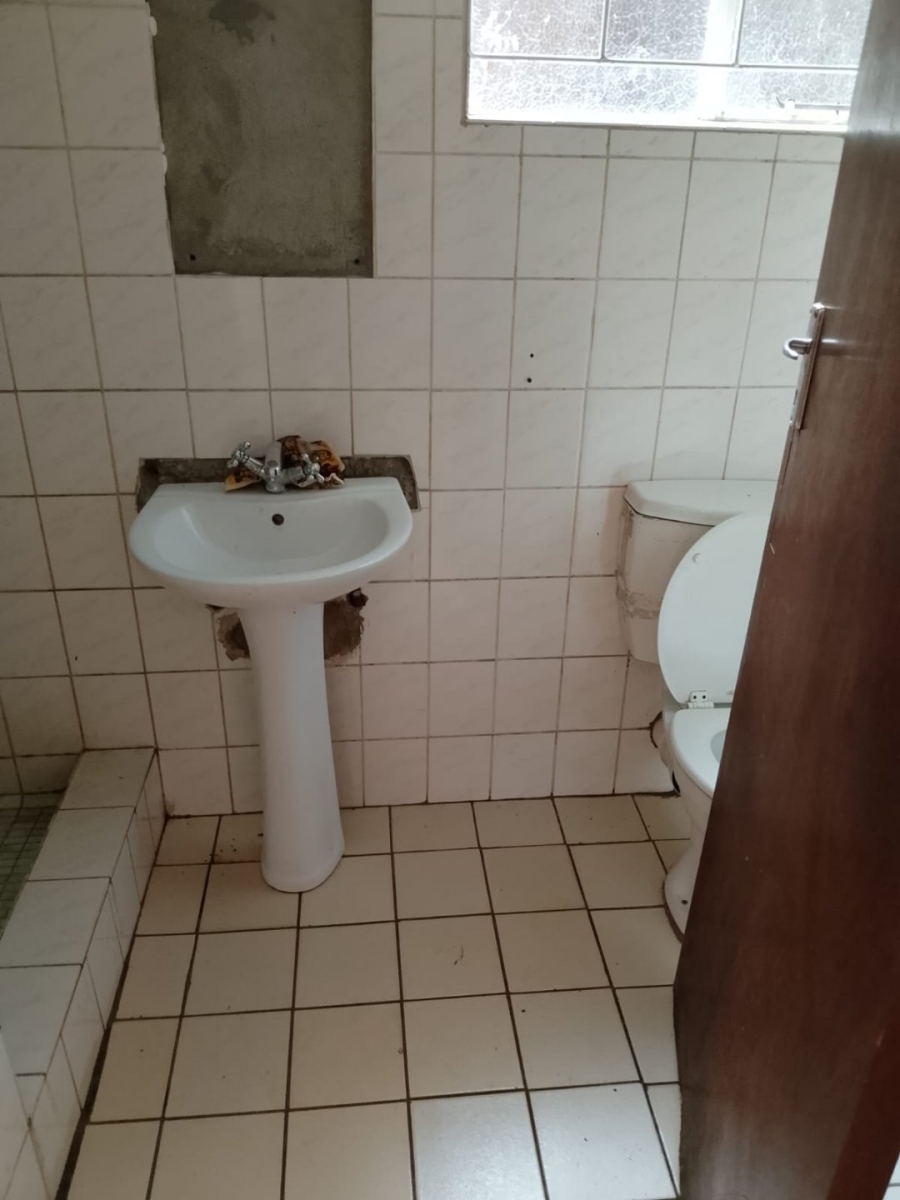 5 Bedroom Property for Sale in Roosheuwel North West